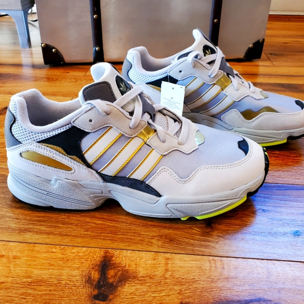 ADIDAS YUNG-96